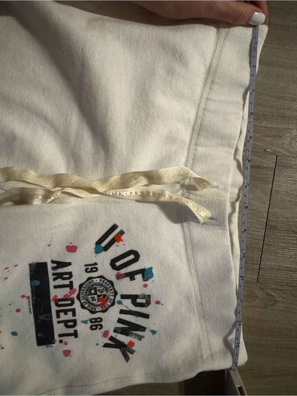 PINK Victoria's Secret White Graphic Board Shorts with Drawstring - Picture 7 of 7